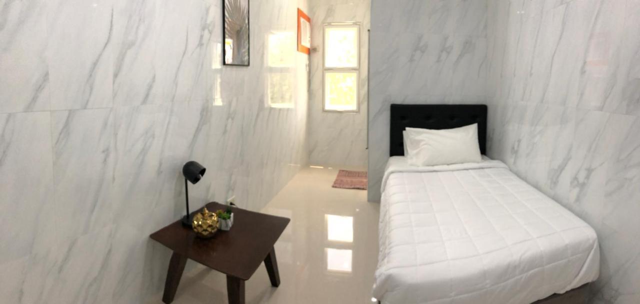 Arriyus Apartelle Daanbantayan Exterior foto